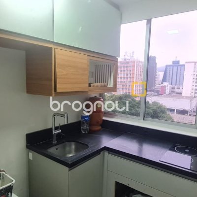 Studio com 47m², 1 quarto, 1 garagem, no bairro Centro em Florianópolis