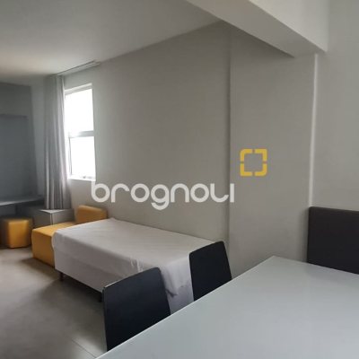Studio com 47m², 1 quarto, 1 garagem, no bairro Centro em Florianópolis