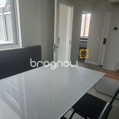 Studio com 47m², 1 quarto, 1 garagem, no bairro Centro em Florianópolis