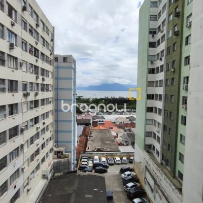 Studio com 47m², 1 quarto, 1 garagem, no bairro Centro em Florianópolis