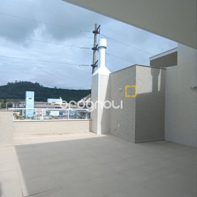 Apartamento com 116m², 2 quartos (sendo 1 suíte), 2 garagens, no bairro Ingleses em Florianópolis