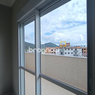 Cobertura com 164m², 3 quartos (sendo 1 suíte), 2 garagens, no bairro Ingleses em Florianópolis