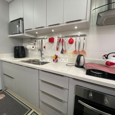 Apartamento com 75m², 2 quartos (sendo 1 suíte), 1 garagem, no bairro Centro em Palhoça