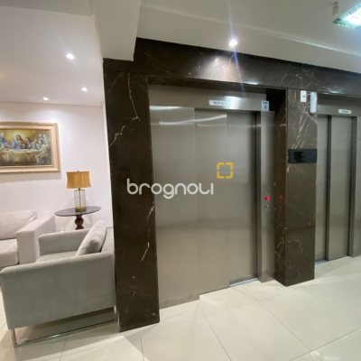 Apartamento com 75m², 2 quartos (sendo 1 suíte), 1 garagem, no bairro Centro em Palhoça