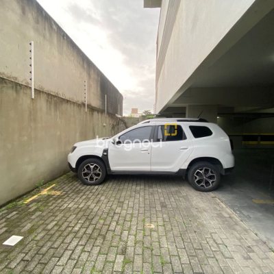 Apartamento com 75m², 2 quartos (sendo 1 suíte), 1 garagem, no bairro Centro em Palhoça