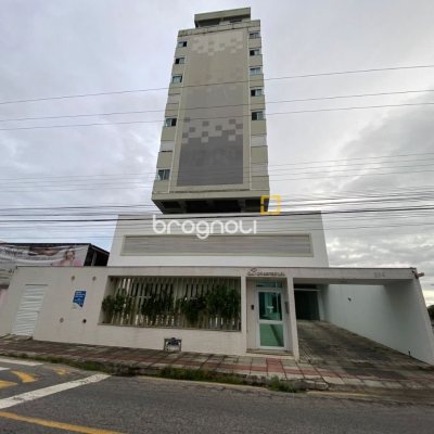 Apartamento com 75m², 2 quartos (sendo 1 suíte), 1 garagem, no bairro Centro em Palhoça