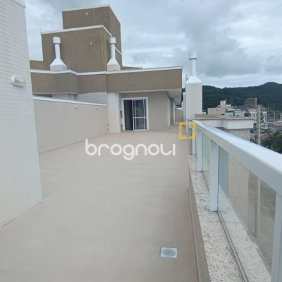 Cobertura com 196m², 3 quartos (sendo 1 suíte), 2 garagens, no bairro Ingleses em Florianópolis