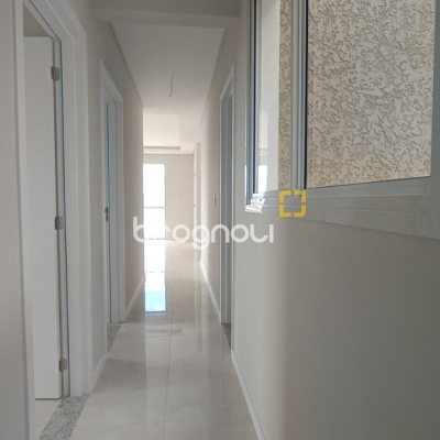 Cobertura com 196m², 3 quartos (sendo 1 suíte), 2 garagens, no bairro Ingleses em Florianópolis