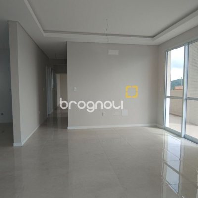 Cobertura com 196m², 3 quartos (sendo 1 suíte), 2 garagens, no bairro Ingleses em Florianópolis