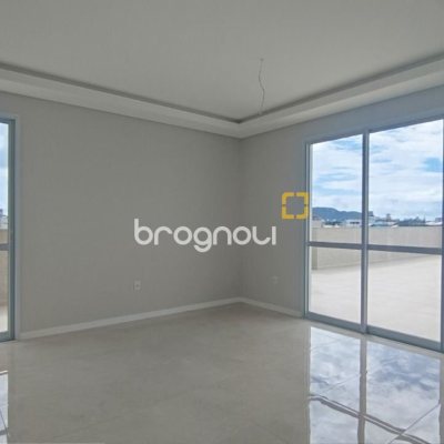 Cobertura com 196m², 3 quartos (sendo 1 suíte), 2 garagens, no bairro Ingleses em Florianópolis