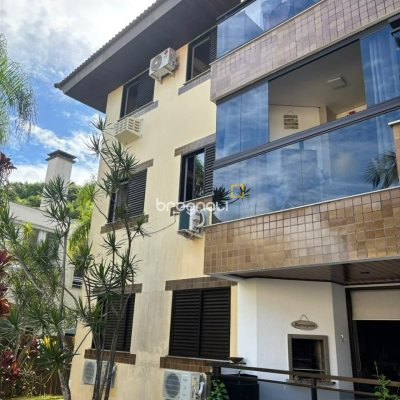 Apartamento com 76m², 3 quartos (sendo 1 suíte), 2 garagens, no bairro Praia Brava em Florianópolis
