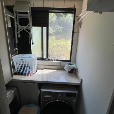 Apartamento com 76m², 3 quartos (sendo 1 suíte), 2 garagens, no bairro Praia Brava em Florianópolis