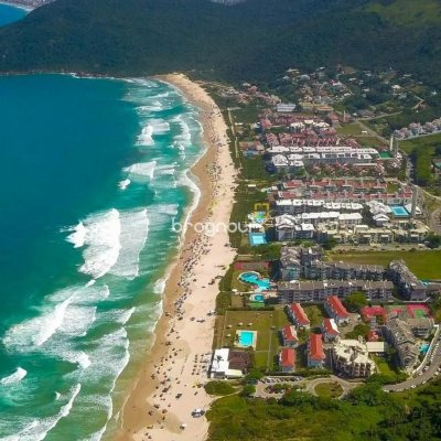 Apartamento com 76m², 3 quartos (sendo 1 suíte), 2 garagens, no bairro Praia Brava em Florianópolis