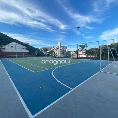 Apartamento com 76m², 3 quartos (sendo 1 suíte), 2 garagens, no bairro Praia Brava em Florianópolis