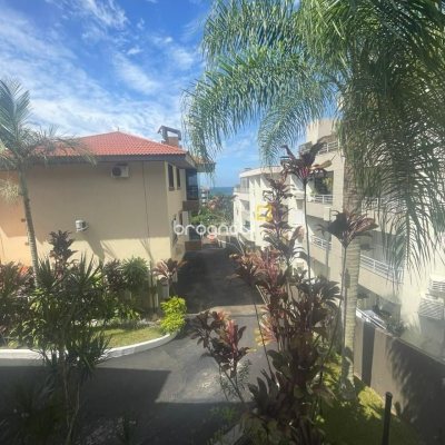 Apartamento com 76m², 3 quartos (sendo 1 suíte), 2 garagens, no bairro Praia Brava em Florianópolis