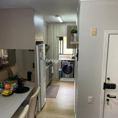 Apartamento com 76m², 3 quartos (sendo 1 suíte), 2 garagens, no bairro Praia Brava em Florianópolis