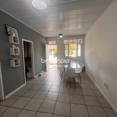Casa com 115m², 3 quartos, 1 garagem, no bairro Saco dos Limões em Florianópolis