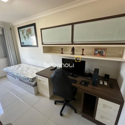 Cobertura com 118m², 3 quartos (sendo 1 suíte), 2 garagens, no bairro Trindade em Florianópolis