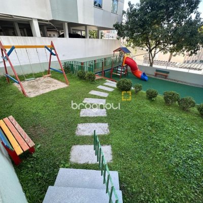 Cobertura com 118m², 3 quartos (sendo 1 suíte), 2 garagens, no bairro Trindade em Florianópolis