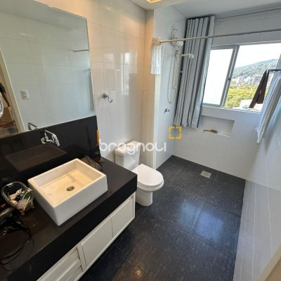 Cobertura com 118m², 3 quartos (sendo 1 suíte), 2 garagens, no bairro Trindade em Florianópolis