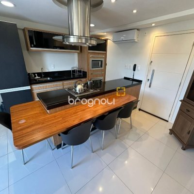 Cobertura com 118m², 3 quartos (sendo 1 suíte), 2 garagens, no bairro Trindade em Florianópolis