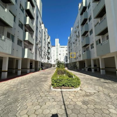 Cobertura com 118m², 3 quartos (sendo 1 suíte), 2 garagens, no bairro Trindade em Florianópolis
