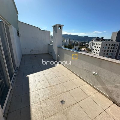 Cobertura com 118m², 3 quartos (sendo 1 suíte), 2 garagens, no bairro Trindade em Florianópolis