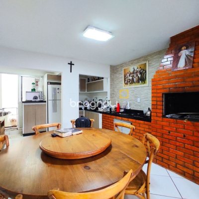 Casa com 389m², 6 quartos (sendo 2 suítes), 4 garagens, no bairro Nossa Senhora do Rosário em São José