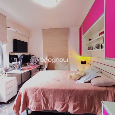 Casa com 389m², 6 quartos (sendo 2 suítes), 4 garagens, no bairro Nossa Senhora do Rosário em São José
