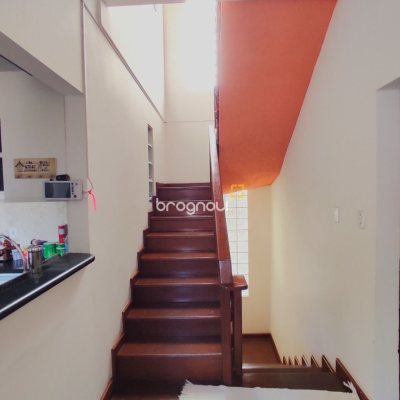 Casa com 389m², 6 quartos (sendo 2 suítes), 4 garagens, no bairro Nossa Senhora do Rosário em São José