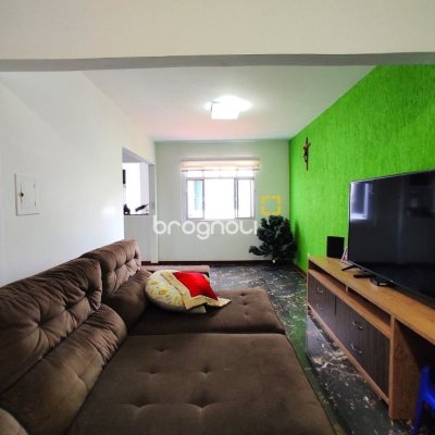 Casa com 389m², 6 quartos (sendo 2 suítes), 4 garagens, no bairro Nossa Senhora do Rosário em São José