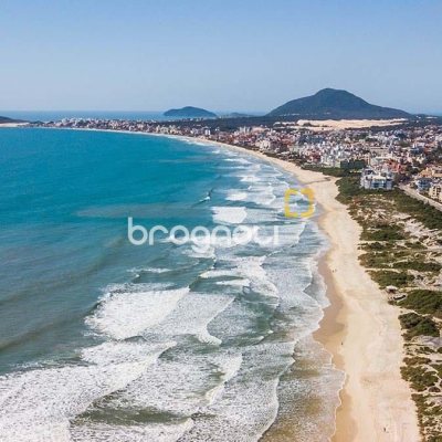 Apartamento com 184m², 4 quartos (sendo 3 suítes), 2 garagens, no bairro Ingleses em Florianópolis