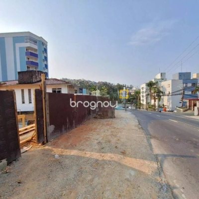 Apartamento com 54m², 2 quartos, 1 garagem, no bairro Carvoeira em Florianópolis
