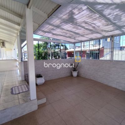 Casa com 563m², 2 garagens, no bairro Ingleses em Florianópolis