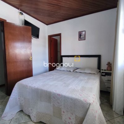 Casa com 563m², 2 garagens, no bairro Ingleses em Florianópolis