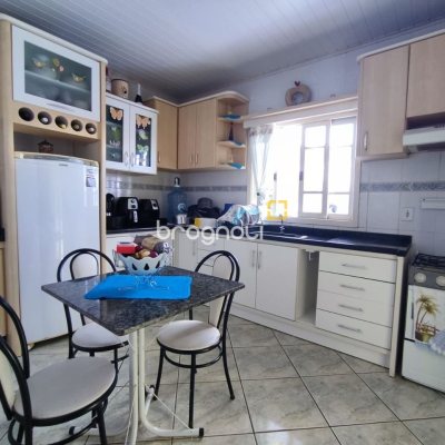 Casa com 563m², 2 garagens, no bairro Ingleses em Florianópolis