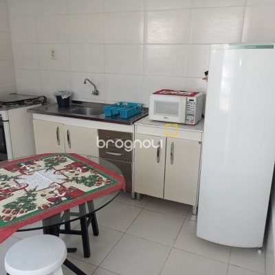 Casa com 150m², 4 quartos (sendo 2 suítes), 2 garagens, no bairro Canasvieiras em Florianópolis