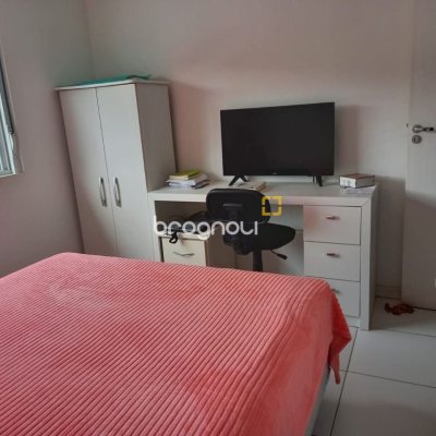 Casa com 150m², 4 quartos (sendo 2 suítes), 2 garagens, no bairro Canasvieiras em Florianópolis
