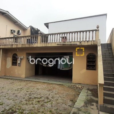 Prédio com 750m², 1 garagem, no bairro Ponte do Imaruim em Palhoça