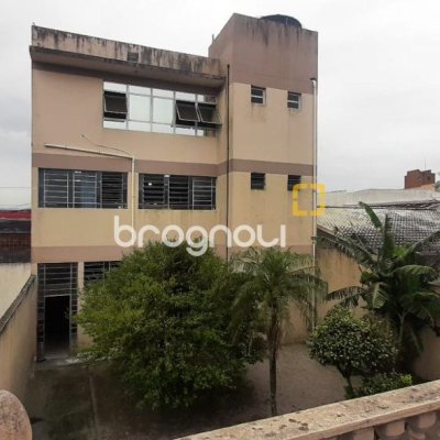 Prédio com 750m², 1 garagem, no bairro Ponte do Imaruim em Palhoça