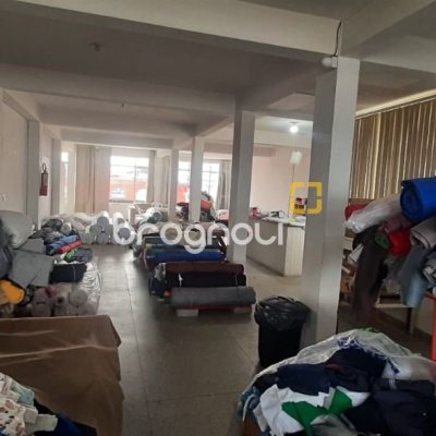 Prédio com 750m², 1 garagem, no bairro Ponte do Imaruim em Palhoça