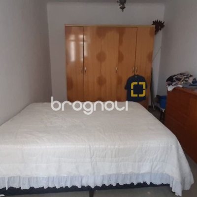 Prédio com 750m², 1 garagem, no bairro Ponte do Imaruim em Palhoça