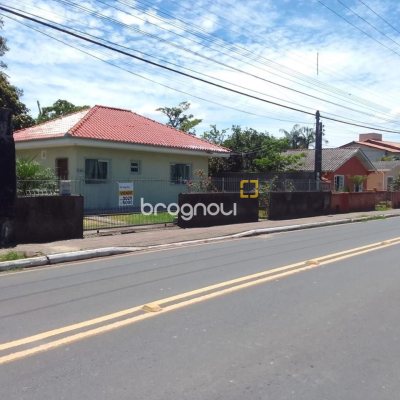 Casa com 125m², 3 quartos, 5 garagens, no bairro Tapera da Base em Florianópolis