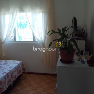 Casa com 125m², 3 quartos, 5 garagens, no bairro Tapera da Base em Florianópolis