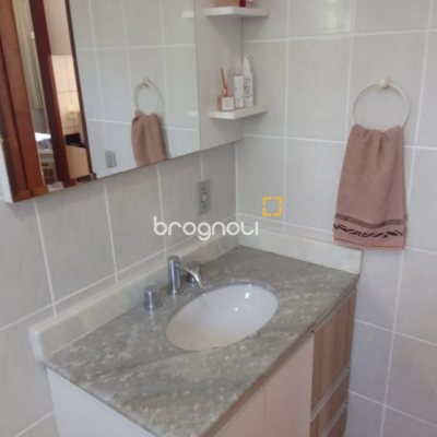 Casa com 125m², 3 quartos, 5 garagens, no bairro Tapera da Base em Florianópolis