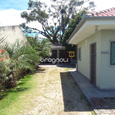 Casa com 125m², 3 quartos, 5 garagens, no bairro Tapera da Base em Florianópolis