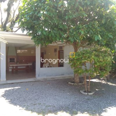 Casa com 125m², 3 quartos, 5 garagens, no bairro Tapera da Base em Florianópolis