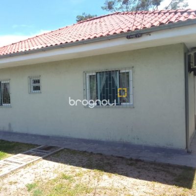 Casa com 125m², 3 quartos, 5 garagens, no bairro Tapera da Base em Florianópolis