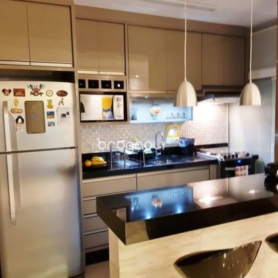 Apartamento com 66m², 2 quartos (sendo 1 suíte), 1 garagem, no bairro Canasvieiras em Florianópolis