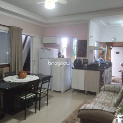 Casa com 100m², 2 quartos, 1 garagem, no bairro São João do Rio Vermelho em Florianópolis